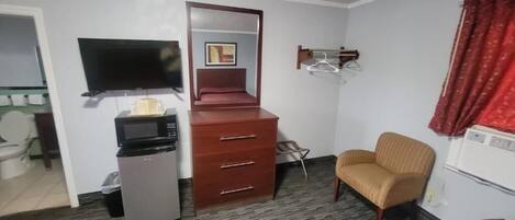 Laptop workspace, free WiFi