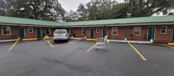 Gandy Motor Lodge