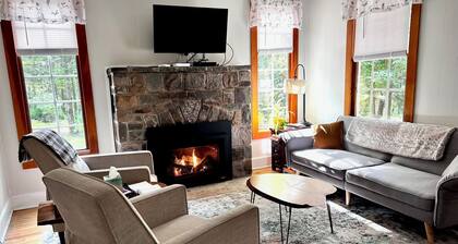 Cozy Pocono Retreat w/ hot tub