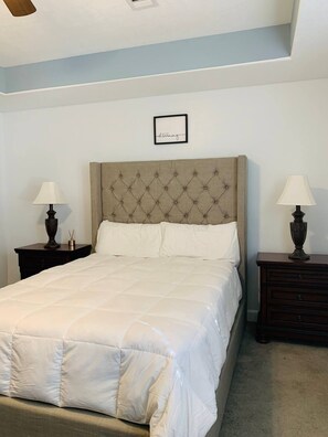 Iron/ironing board, Internet, bed sheets - Perfect 3-bedroom house with AC in peaceful Baytown (Baytown)