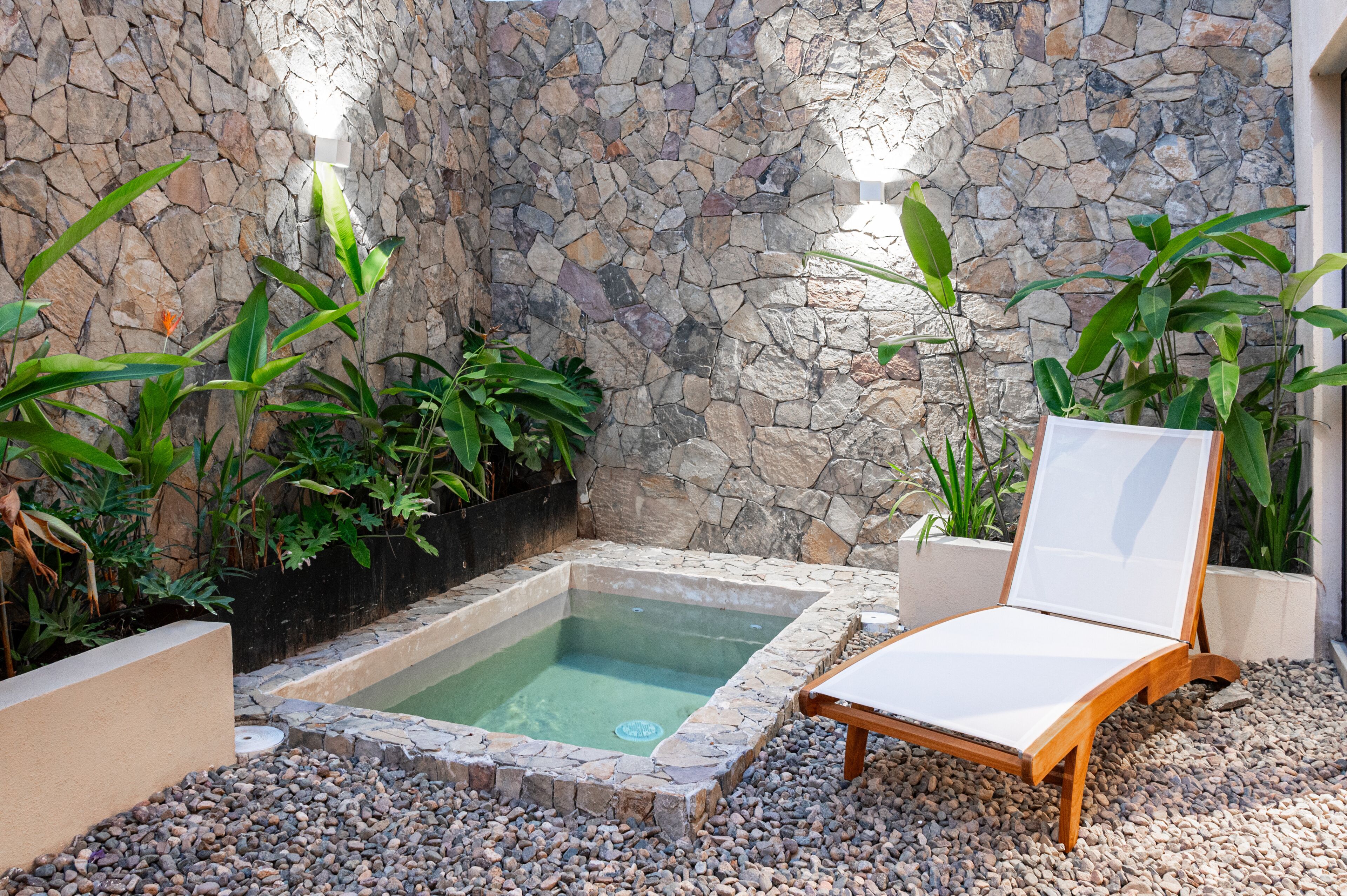 Deluxe Suite - Courtyard View 103 | Spa