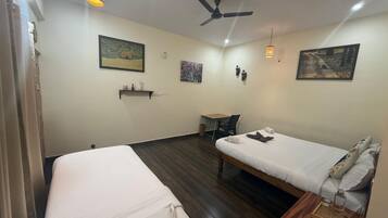 Desk, laptop workspace, free WiFi