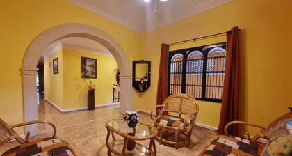 Casa Balfré - Traditional Home in Mérida