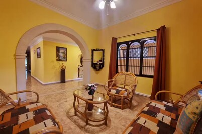 Casa Balfré - Traditional Home in Mérida