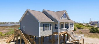 Turtle LIVIN | ICW Views, Sleeps 11, Games & Relax