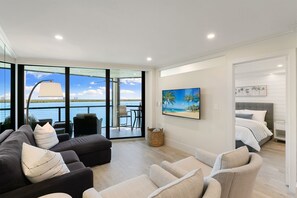 Iron/ironing board, WiFi, bed sheets - Luxury Waterfront 2BR/2BA Marco Island condo (Marco Island)