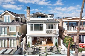Exterior - 5305 Seashore Dr | Luxury Beachfront Escape (Newport Beach)