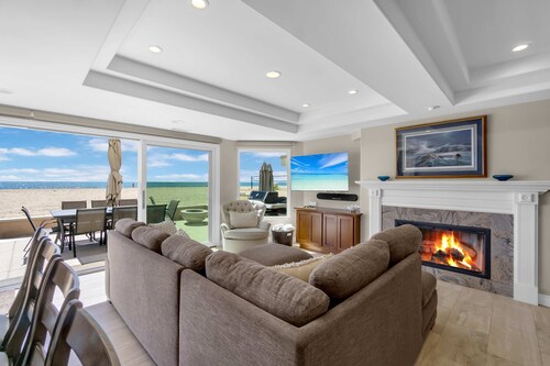 4207 Seashore Drive | Rooftop Deck, Sleeps 12