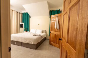 Room - La Soie Chambre - I In the Heart of Roseau (Roseau)