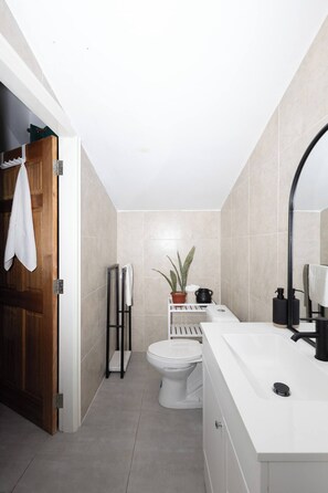 Bathroom - La Soie Chambre - I In the Heart of Roseau (Roseau)