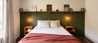 Pet Friendly - Private | Fire Pit & WiFi | RRG