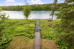 Property grounds - Wandering Moose Riverfront Hideaway (Soldotna)