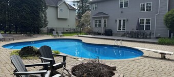 The Fairways Clubhouse - Heated Pool + Saratoga Track Season + Golf