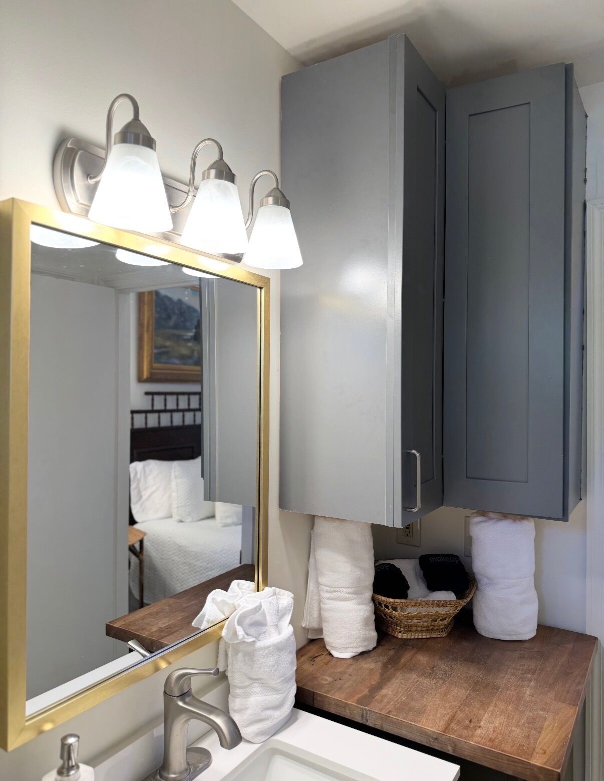 Shower, hair dryer, towels, toilet paper