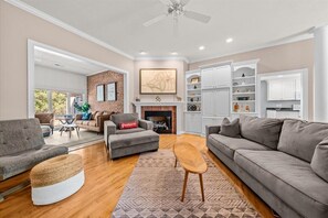 Living area - Cherry Lane Caddy House Monthly (Pinehurst)