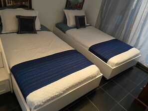 WiFi, bed sheets - Beautiful 3-bedroom townhome in tranquil San Pedro Las Huertas (San Pedro Las Huertas)
