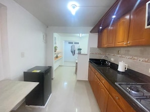 Private kitchen - Perfect 1-bedroom apartment in adorable Medellín neighborhood (Medellín)