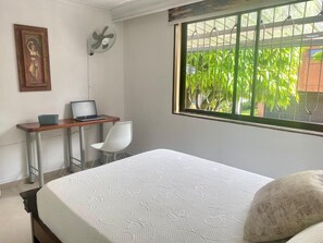 1 Schlafzimmer, Bügeleisen/Bügelbrett, WLAN