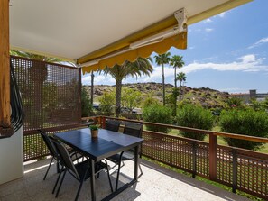 Outdoor dining - Rocas Rojas Suites San Agustin II (Maspalomas)