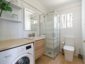 Shower, hair dryer, towels - Rocas Rojas Suites San Agustin II (Maspalomas)