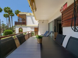 Outdoor dining - Rocas Rojas Suites San Agustin II (Maspalomas)