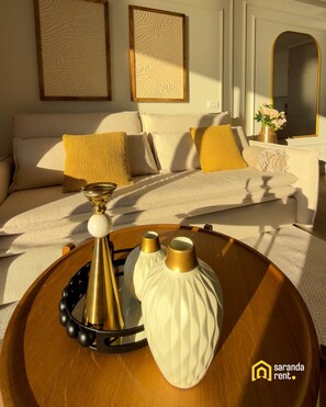 TV - Tramonto - Sea Residence (Sarandë)
