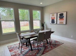 Dining - House in Conroe (Conroe)