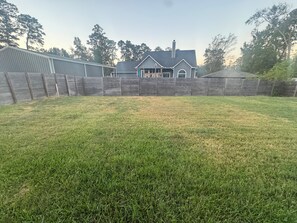Property grounds - House in Conroe (Conroe)