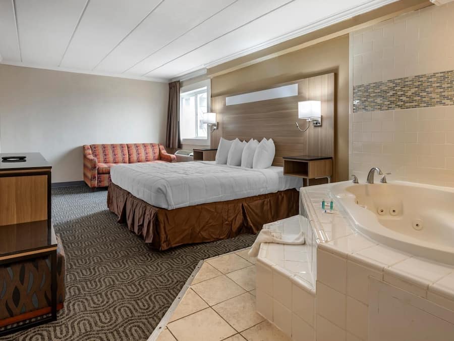 In-room safe, free WiFi
