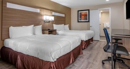 Coastal Inn by Beach and Boardwalk