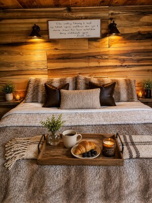 5 bedrooms, iron/ironing board, WiFi, bed sheets