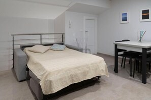 WiFi, bed sheets - Vrbo Property (Vada)