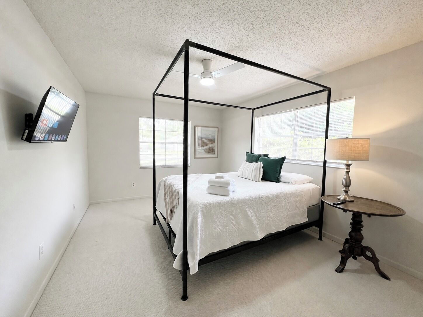 3 bedrooms, iron/ironing board, free WiFi, bed sheets
