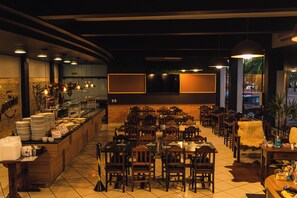 Dining - Treville Hotel (Carazinho)