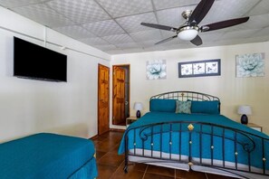 Individually decorated, individually furnished, blackout curtains - Jardin del Eden  (Boquete)