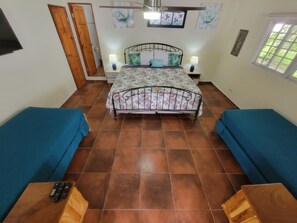 Individually decorated, individually furnished, blackout drapes - Jardin del Eden  (Boquete)