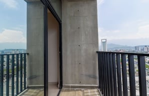 Classic Suite, Balcony, City View | Balcony