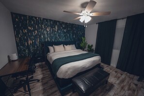 4 habitaciones, tabla de planchar con plancha, wifi y ropa de cama 