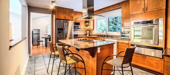 Stunning spacious cottage in Georgian Bay