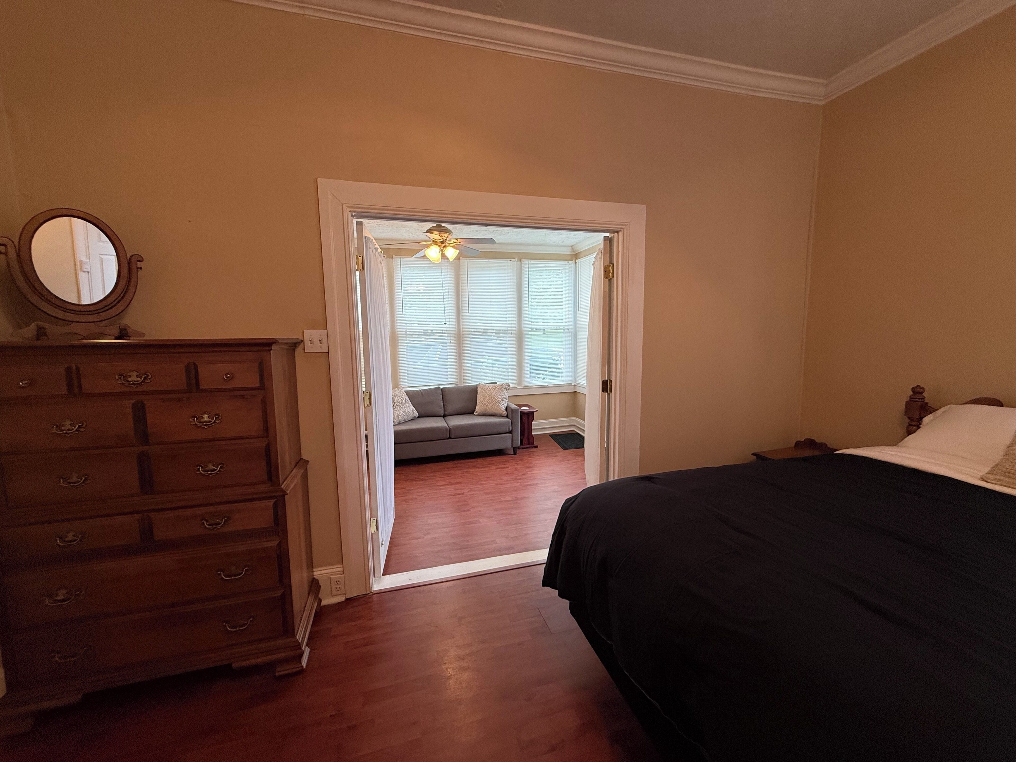 3 quartos, ferros/tábuas de passar roupa, Wi-Fi, roupa de cama