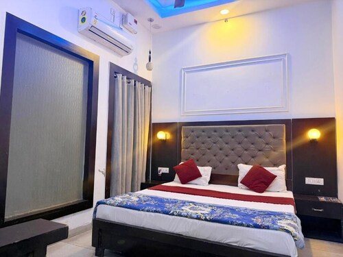 The Miraj Hotel 