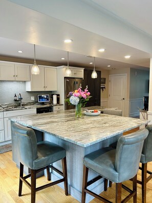 Private kitchen - FIFA World CUP Updated historic home located near Gillette Stadium. (Dedham)