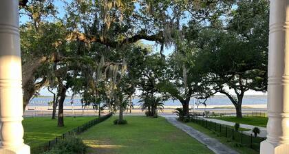 Biloxi Beach House ON THE BEACH