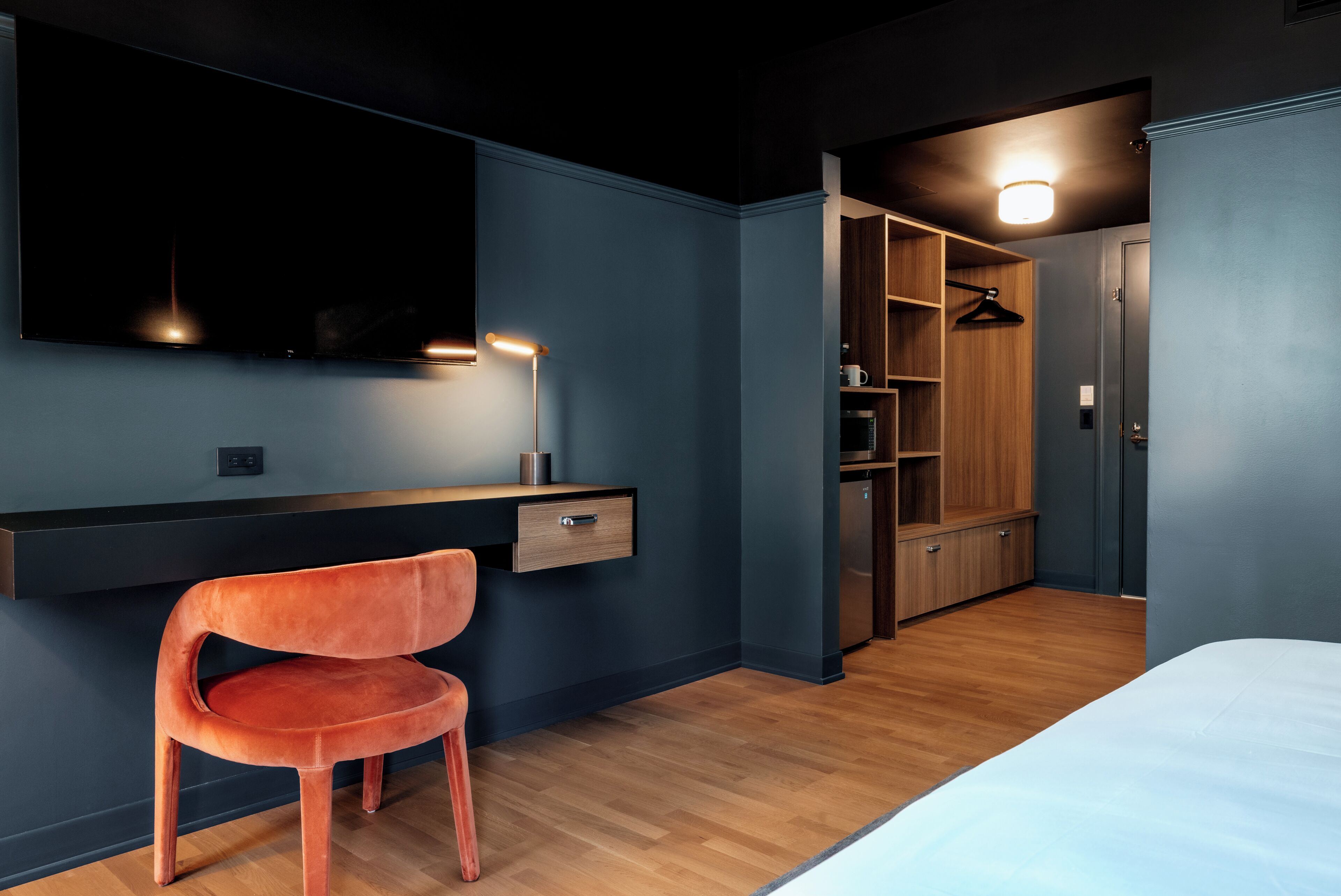 Chambre Standard, 1 très grand lit, vue sur la ville | Fer et planche à repasser, accès au Wi-Fi (inclus)