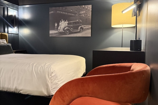 Standard Double Room, Garden View | Iron/ironing board, WiFi (free)