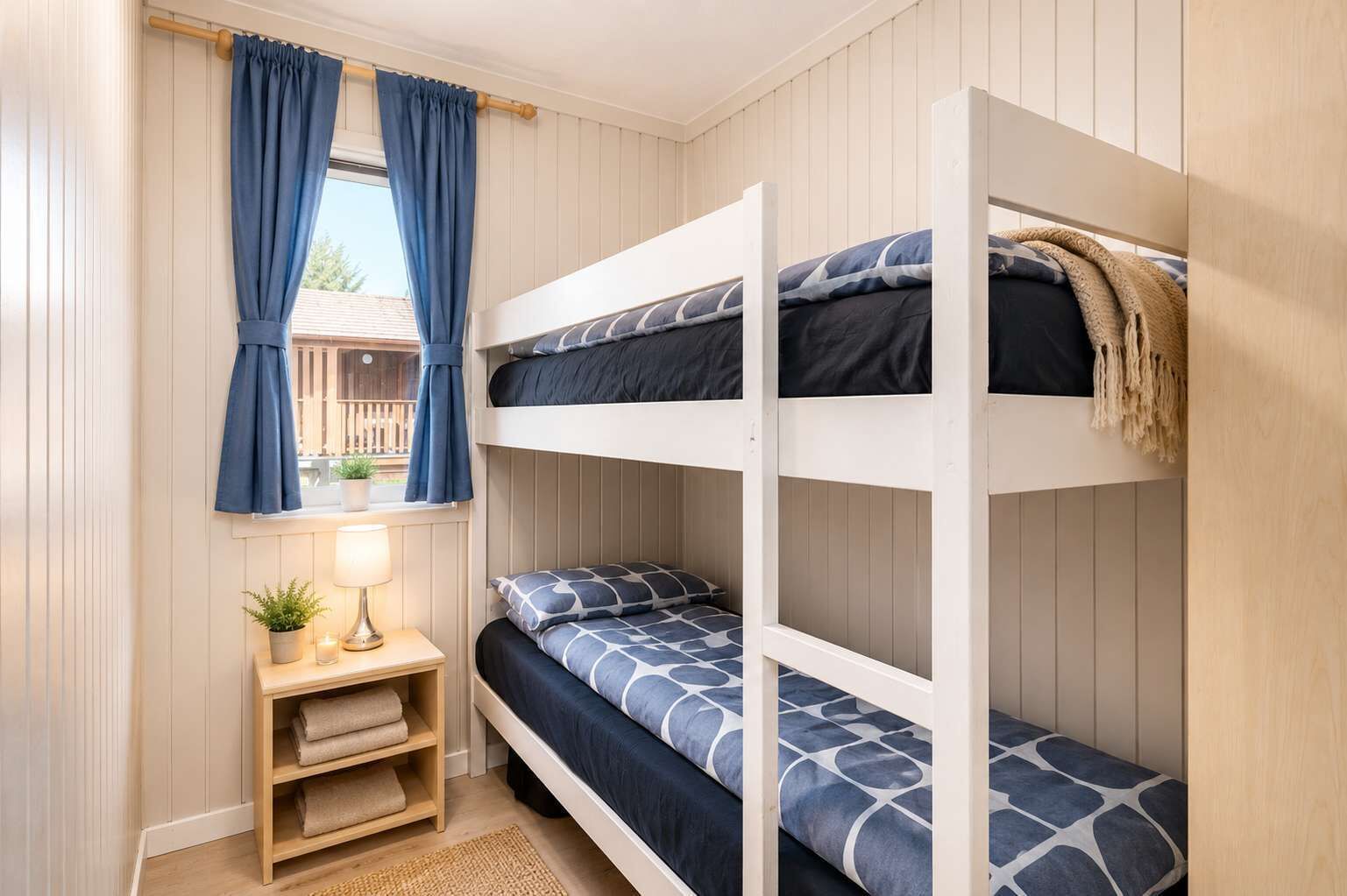 3 Schlafzimmer, Schreibtisch, Bügeleisen/Bügelbrett, Reisekinderbett