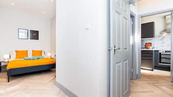 Desk, iron/ironing board, travel cot, WiFi