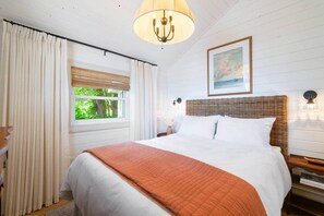 WiFi, bed sheets - Beach House on the Dunes (Norfolk County)