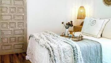 1 slaapkamer, een strijkplank/strijkijzer, reisbedje, gratis wifi