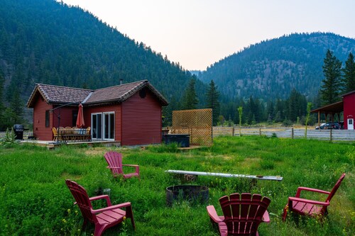 The Farmhouse at Deadman Acres